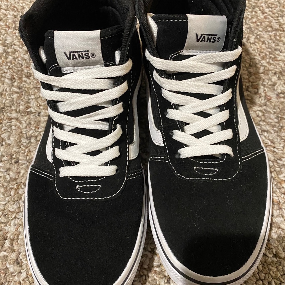 BLACK HIGH TOP VANS